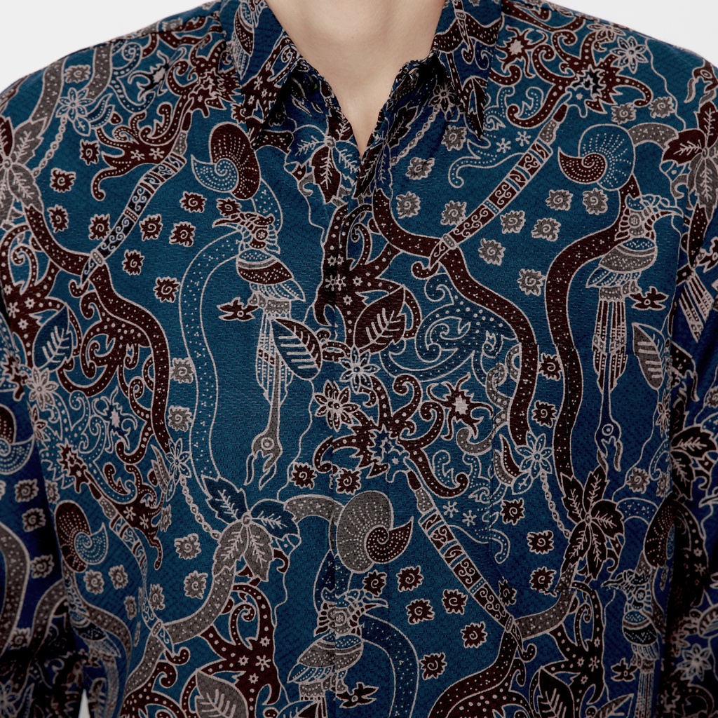 KEMEJA BATIK PRIA Dobby Lengan Panjang Slimfit Motif Peksi Adiwilaga Warna Biru Hitam 729395 Cap 72 - Baju Kemeja Atasan Pakaian Setelan Batik Pria Cowok Laki Laki Remaja Keluarga Kantor Lengan Panjang Modern Slimfit Slim Fit Premium Kekinian