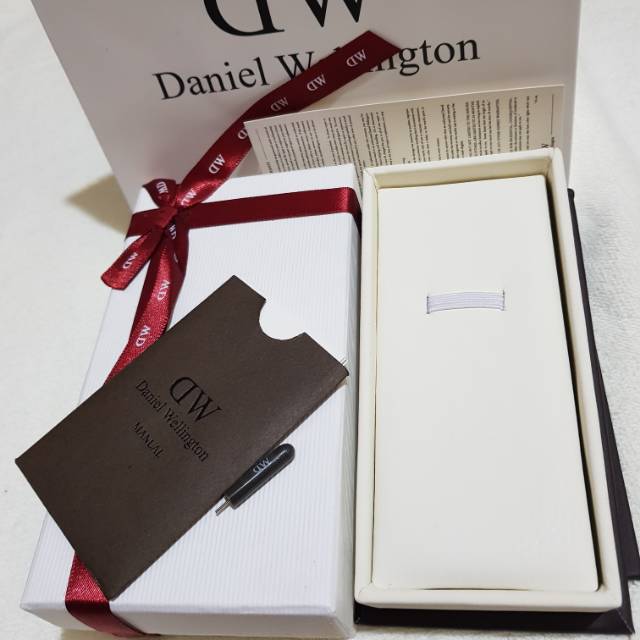 

Upgrade jadi box pita putih.