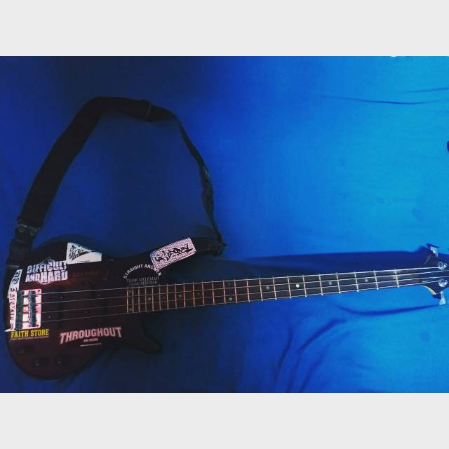 Gitar Bass Second Good Condition Gitar Bass Bekas