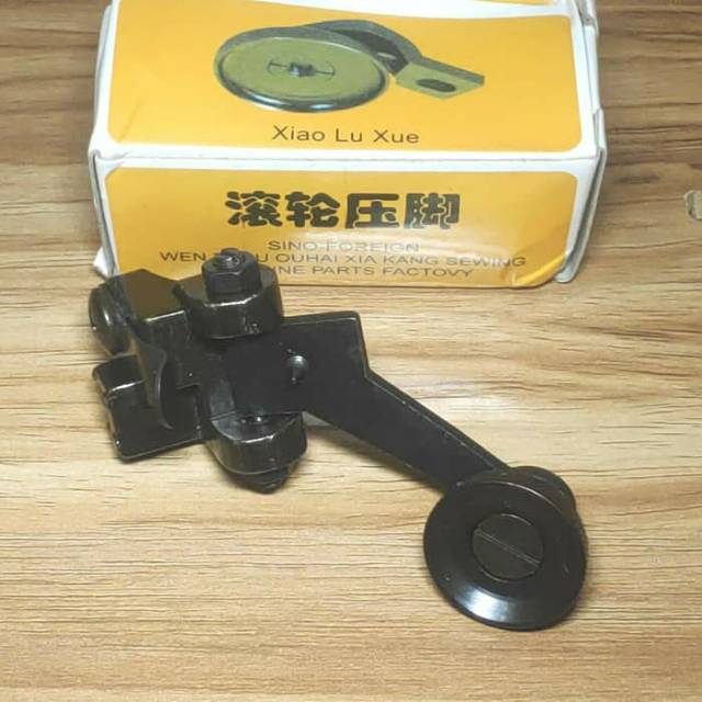 Sepatu Roda Mesin Jahit Tebal - Presser Foot Roller 12264