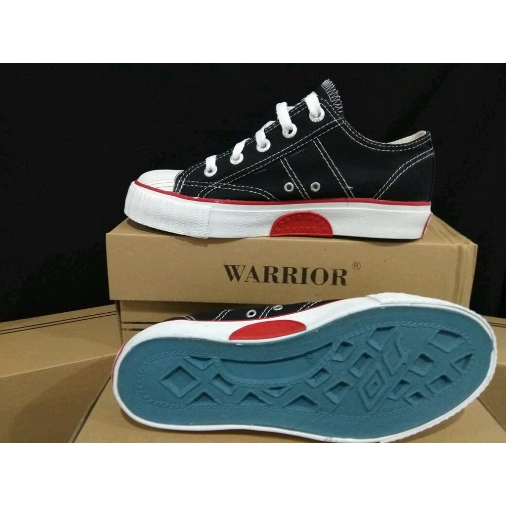 sepatu warrior classic pendek /Sepatu WARRIOR /WARRIORS /SEPATU SEKOLAH WARRIORS Sepatu WARRIOR  ORI