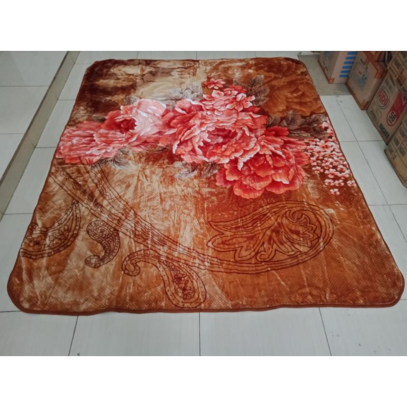 Selimut St. Michael Semi Jumbo Ukuran 200x220 cm Blue Label Panel Halus Dan Tebal Kualitas Premium