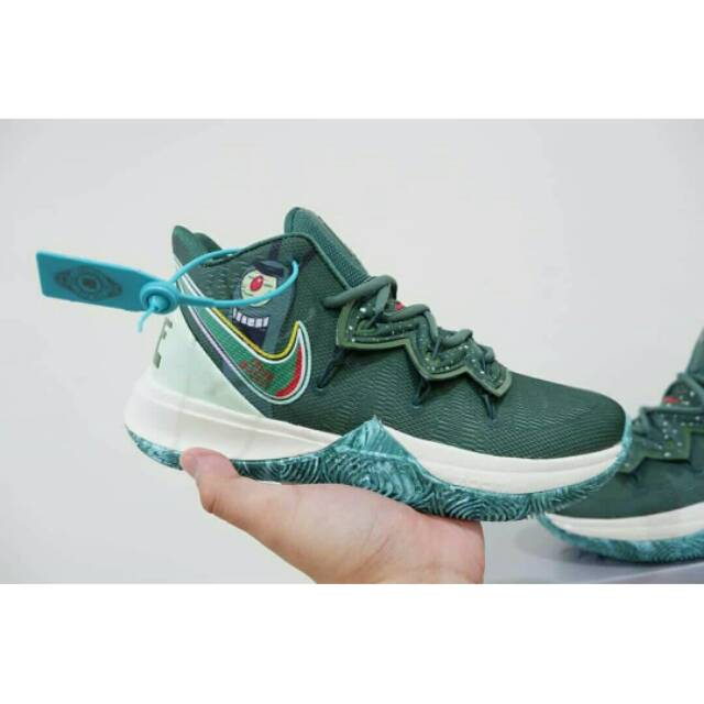 nike kyrie plankton