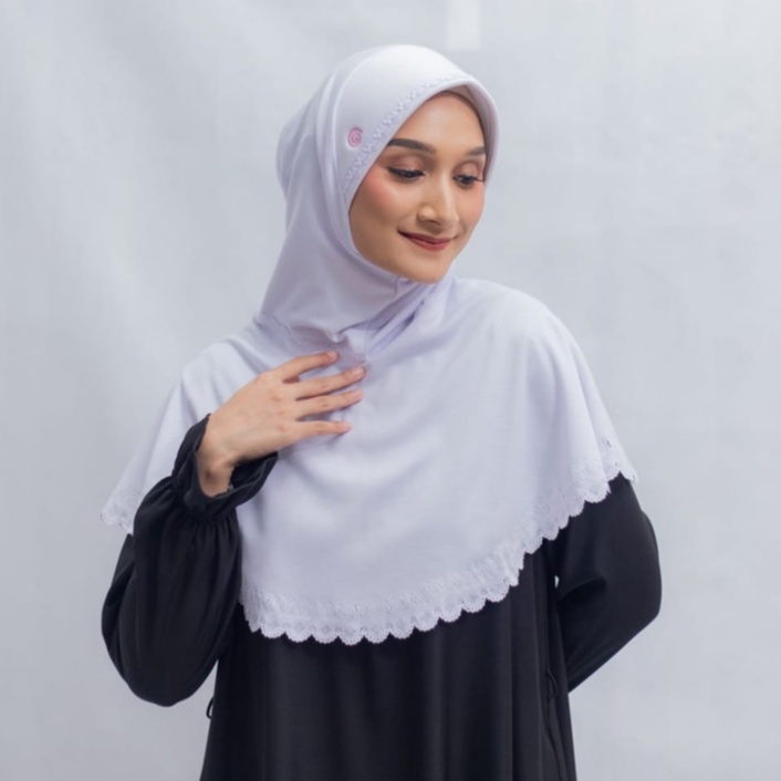 Gaby - Kerudung Instan Baiti M Kaos Putih Jilbab Hijab Pad Busa