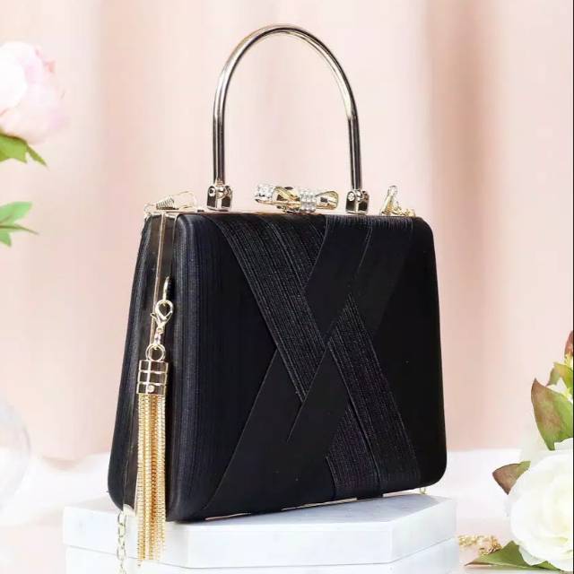 tas pesta rumbai trapesium kebaya perlengkapan pesta acc acceosries clutch party bag elegant casual