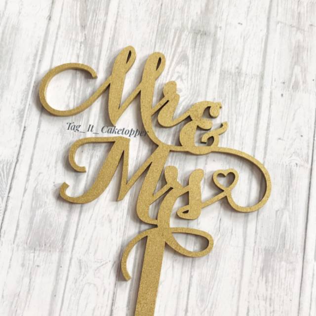 READY STOCK Mr Mrs Wedding Pernikahan Cake Topper Hiasan Kue Lamaran Bahan Kayu Emas Wood Gold