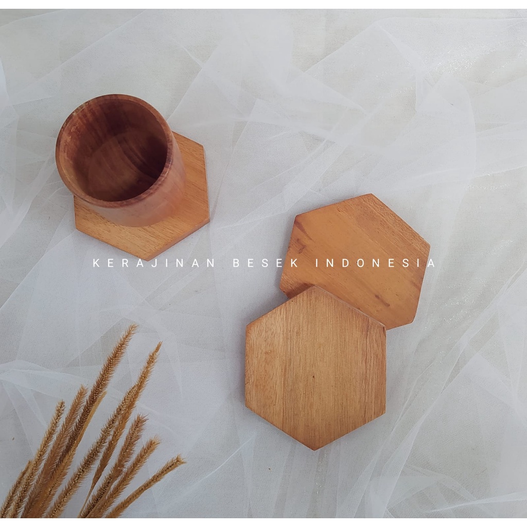 TATAKAN GELAS HEXAGONAL KAYU MAHONI// Tatakan minum// Alas gelas// Kerajinan kayu// Tatakan kayu