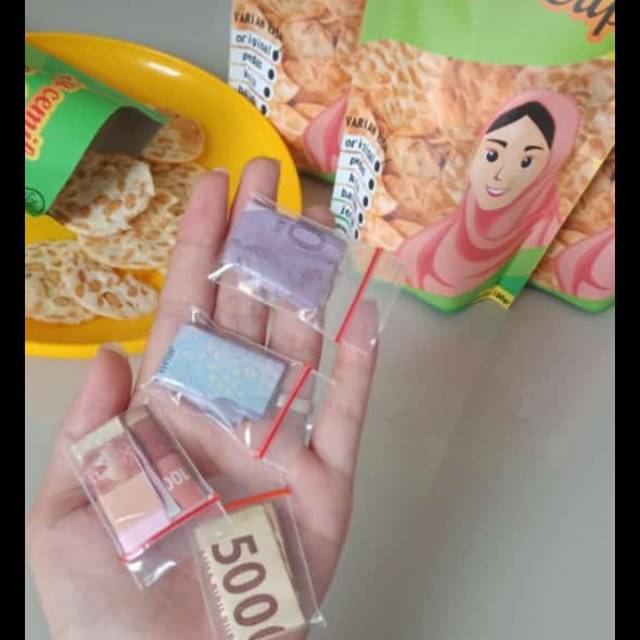 Snack tempe berhadiah uang dan emas