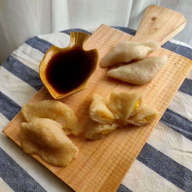 

Pempek Telur Kecil YUNIO