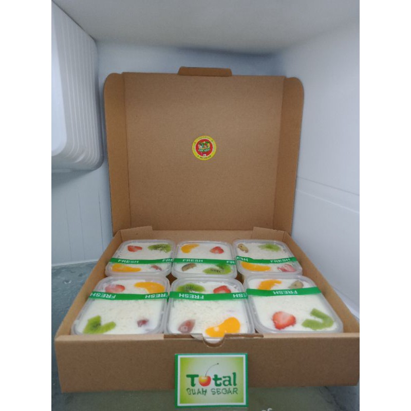 

1 Box Salad Buah 200ml Kotak (isi 6 Cup)