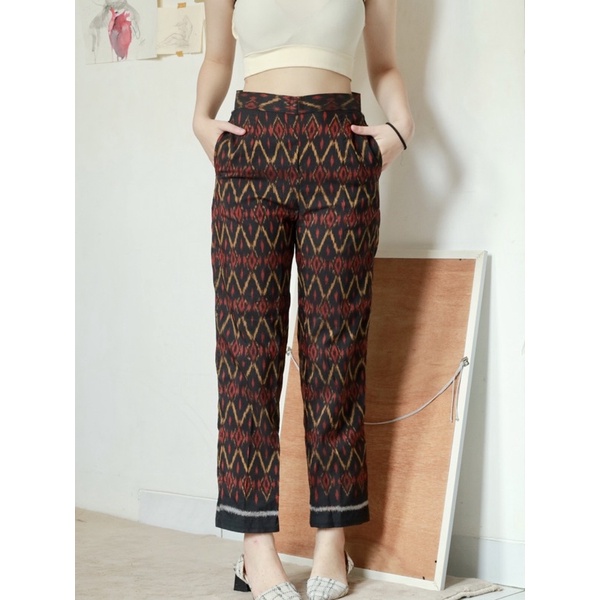 Jaclyn Ariandra’s preloved - etnik pants (brand Oemah Etnik)