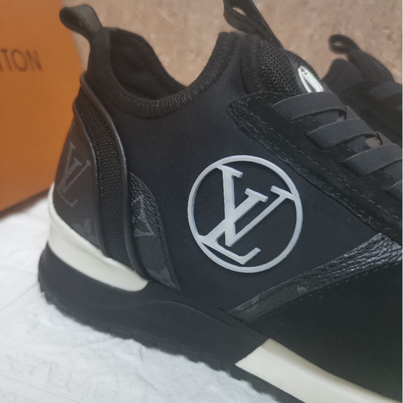 sepatu lv sneaker mirror quality lou is vuitton shoes cowok terlaris new branded terbaru