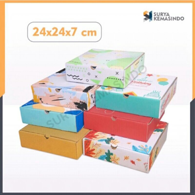

Kardus serbaguna/kado/hampers 24x24x7cm