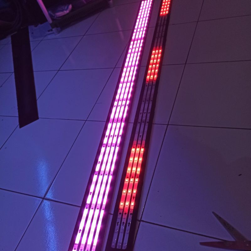 STROBO RGB kaca belakang 120cm 3baris dengan sen running dan rem