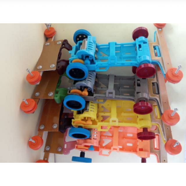 TAMIYA SLOOP CHASIS TITI HJH