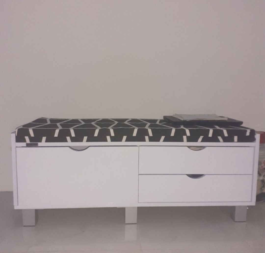 Rak Sepatu Minimalis Rak Buku Loker Credenza Cabinet Loker Drawer Sofa Tunggu Kursi Tunggu