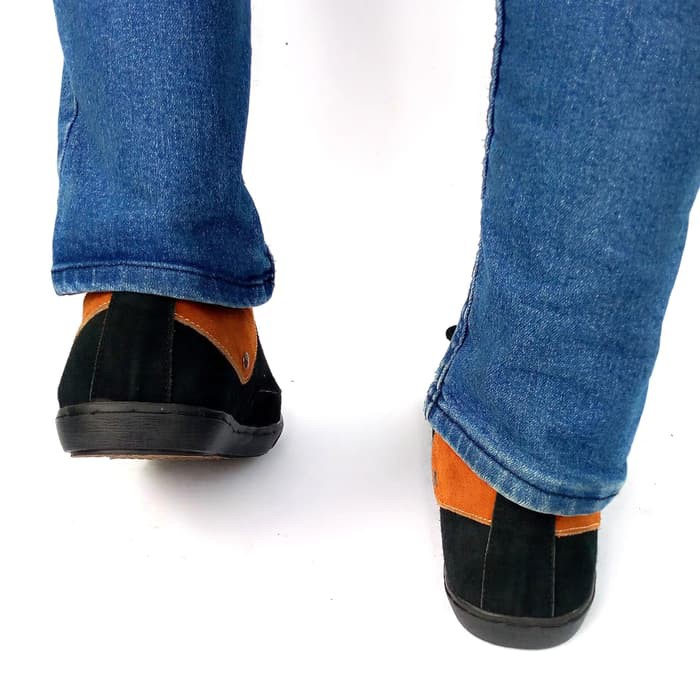 Sepatu Kasual Pria Kulit Asli Rasheda 014