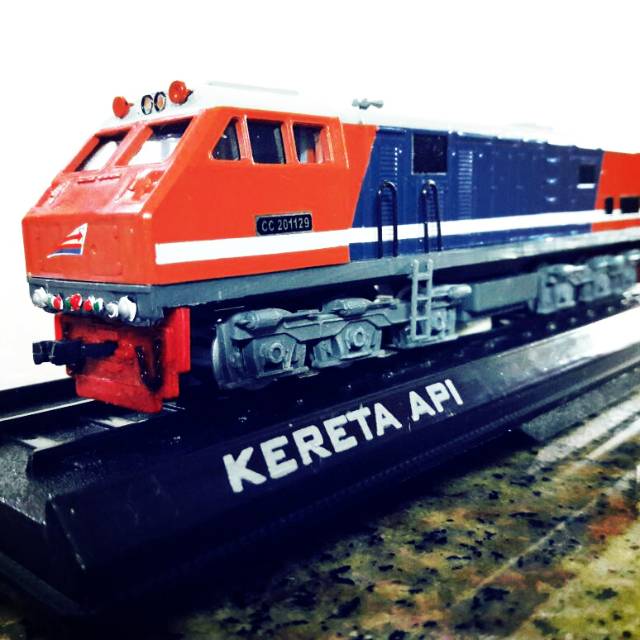 Miniature Kereta Api CC201 129