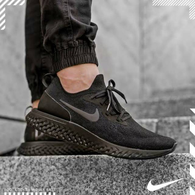 nike react flyknit 2 triple black