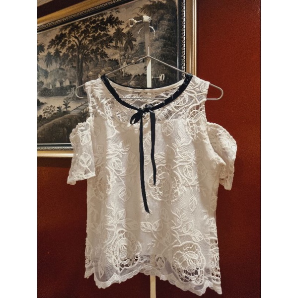 [PRELOVED] White baju bahu bolong brokat crop shoulder
