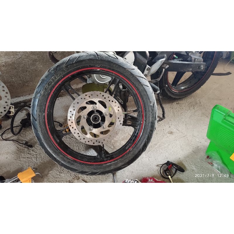 velg depan original Yamaha Vixion nvl