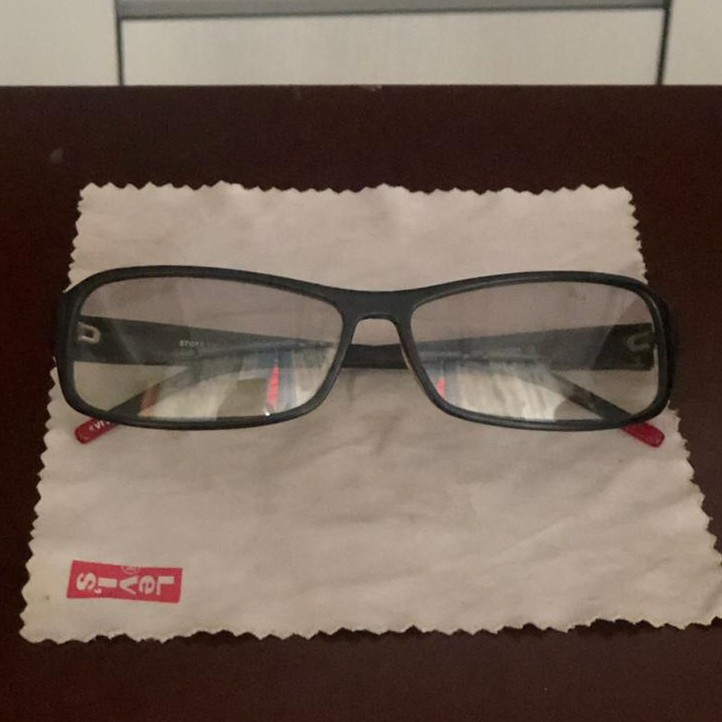 KACAMATA HITAM SUNGLASSES merek LEVI'S - Prelover