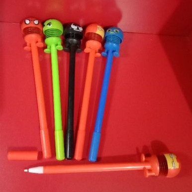 

Pulpen Pen Bolpoin Pena Gel Hitam Karakter Superhero Avengers Goyang