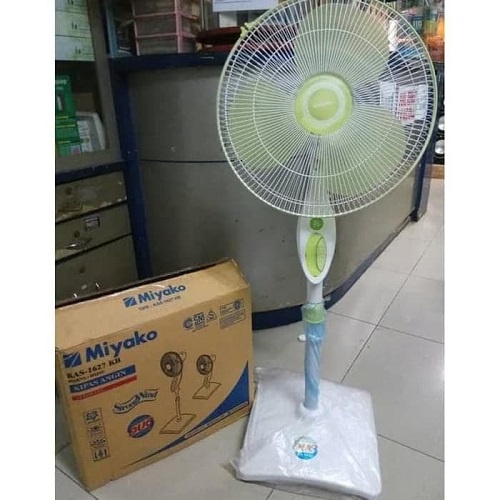 Miyako Kipas Angin 16 Inch 2 Fungsi (2 In 1 - Stand Fan+ Desk Fan) KAS-1627KB