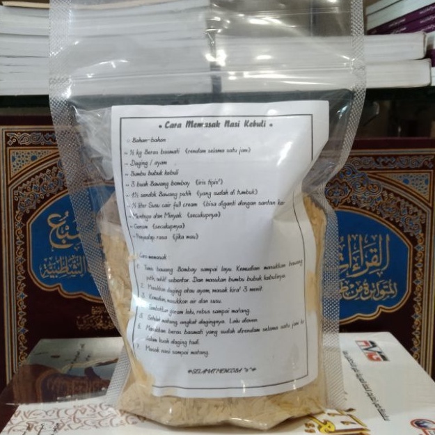

paket nasi kebuli 1/2kg plus bumbu