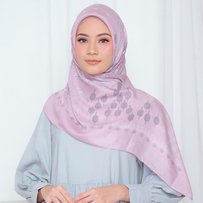 BIA x Cut Meyriska - Eoxa Lilac Scarf - Kerudung Segi Empat - Polandia