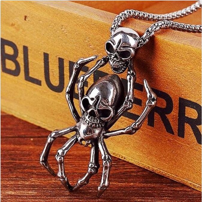 Kalung Liontin spider Tengkorak Baja Titanium fashion Pria Perhiasan Liontin Pria Trendi