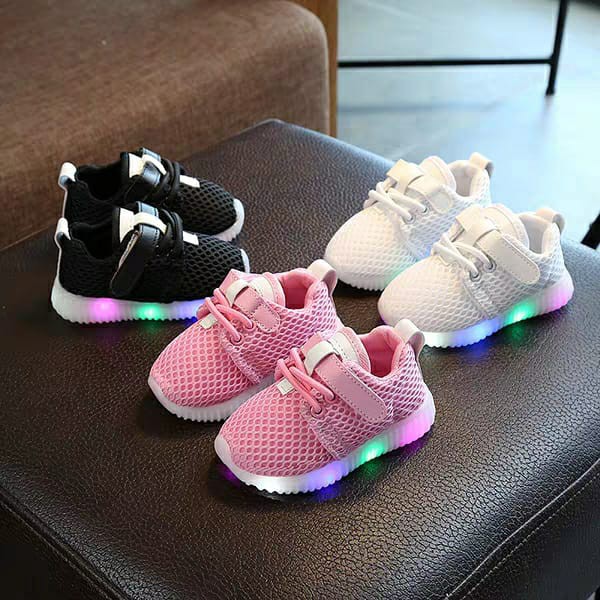 Sepatu Sport LED Anak Laki-laki / Perempuan Soft Breathable