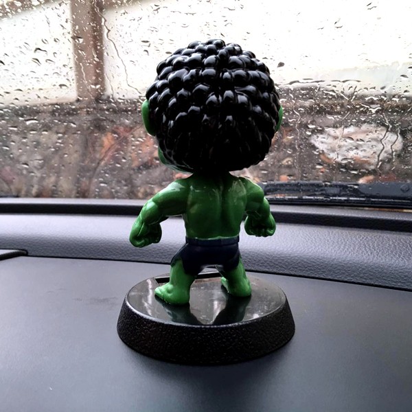 HULK Boneka Figure Miniatur Pajangan Mobil Solar Power HULK HOGAN Goyang Kepala Shacking Head Toy