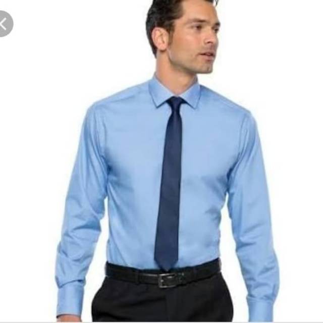 Kemeja formal pria biru muda