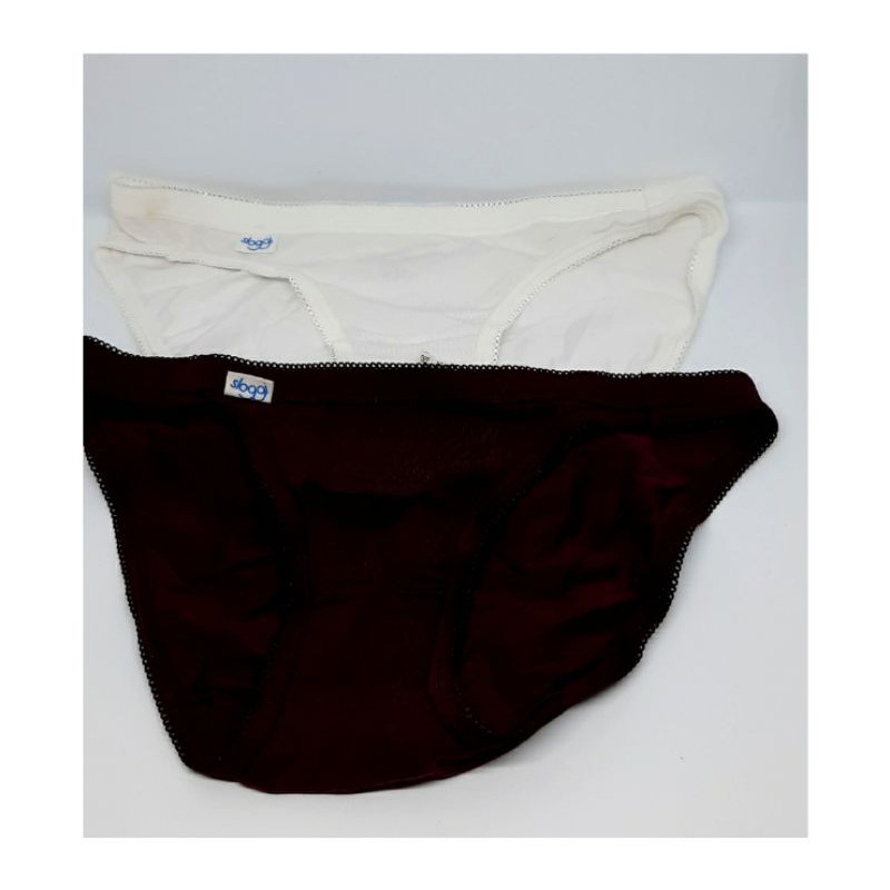 Triumph Buy 1 Get 1 Free Panty size M ( Slogi )