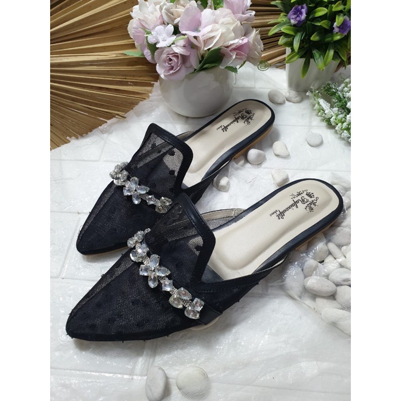 maura flatshoes hitam