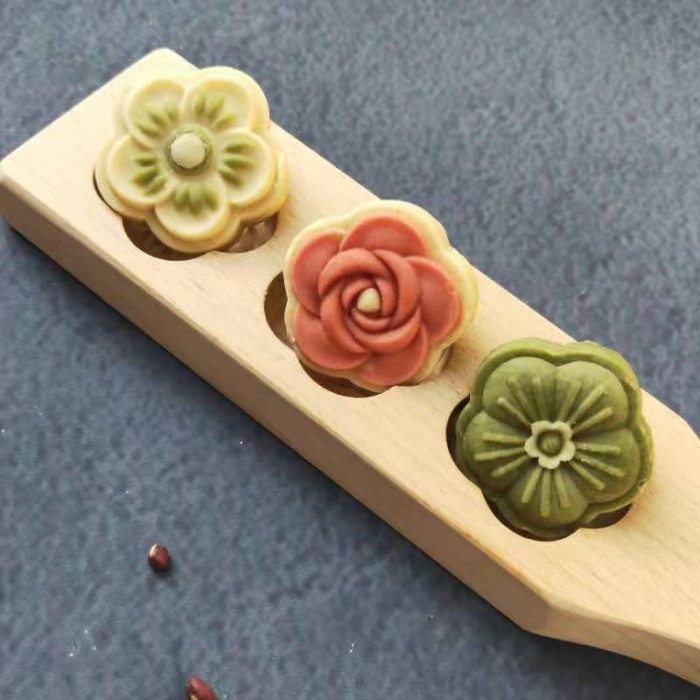 Cetakan mooncake kayu 3 lubang - flower 2