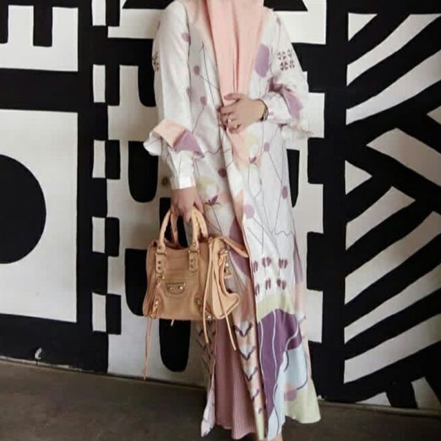 daura long tunic ria miranda riamiranda preloved dress ahana cikumbang aurum kaguya hanami scarf