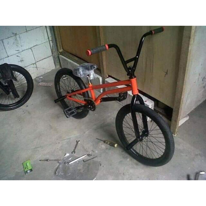 sepeda BMX flatland orens