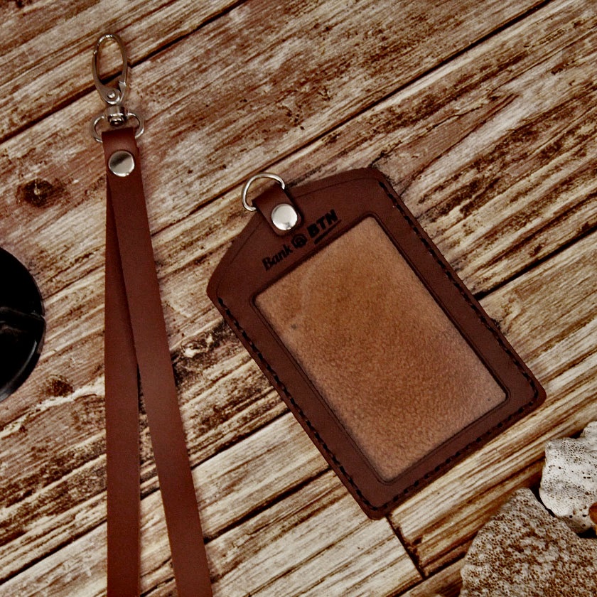 

LANYARD ID CARD HOLDER, NAMETAG KULIT ASLI PROMO SHOPEE