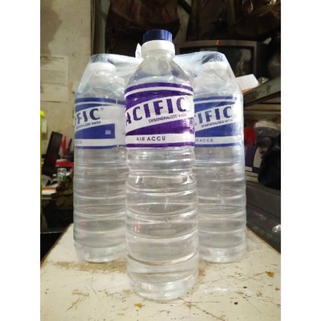 Air aki isi ulang besar ( biru )