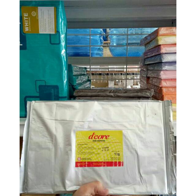 

D'Core Dark Compound 1kg