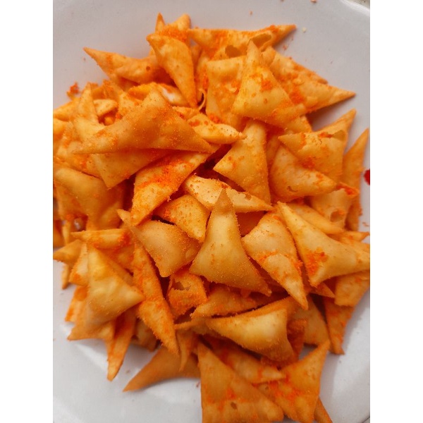 

Keripik pangsit rasa Balado