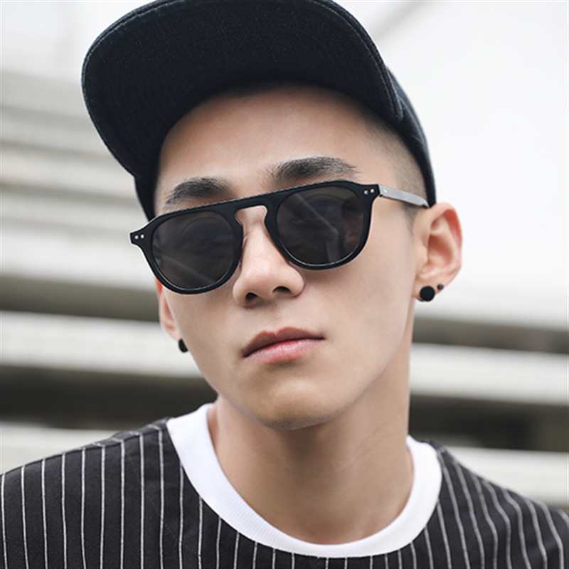 Fashion European and American personality retro ins street shooting men and women sunglasses metal hinges