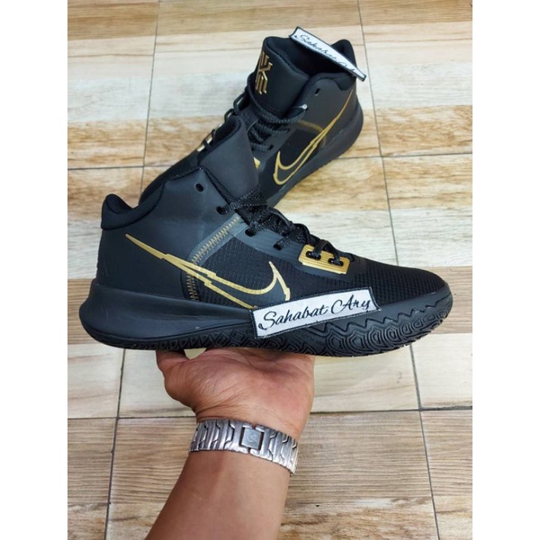 black and gold kyrie flytrap