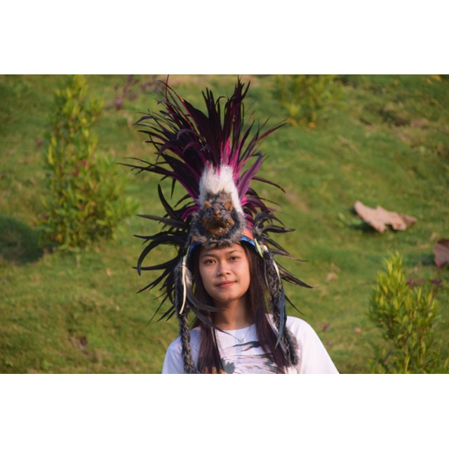 TOPI INDIAN-INDIAN HEADDRESS MOHAWK BULU AYAM KENING SRIGALA MERAH