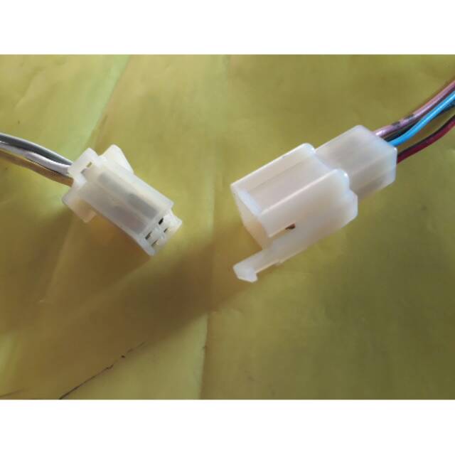 SOKET KABEL 4 PLUS LAWAN KABEL BODY