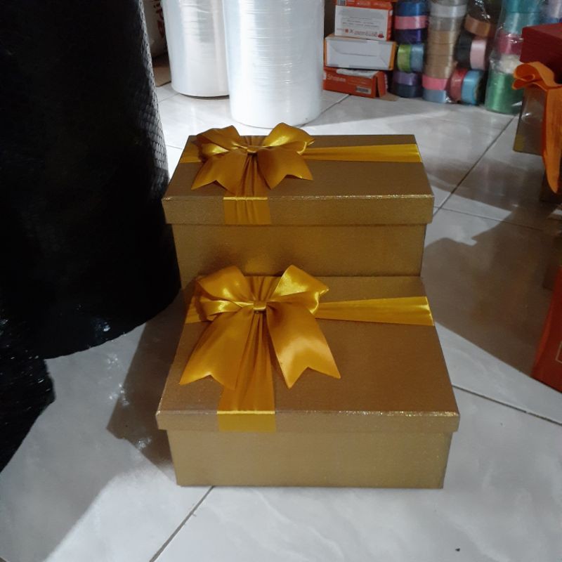 Kotak Kado Hampers Box Kuning Gold bisa custom ukuran