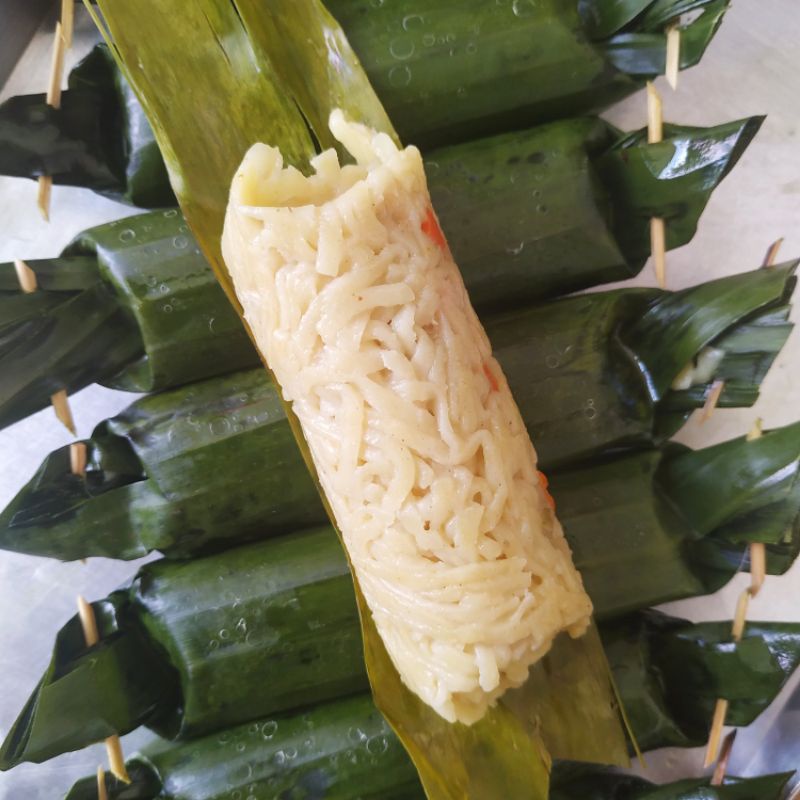 

SINYO Arem-Arem Mie 10Pcs Tanpa Bumbu Kacang