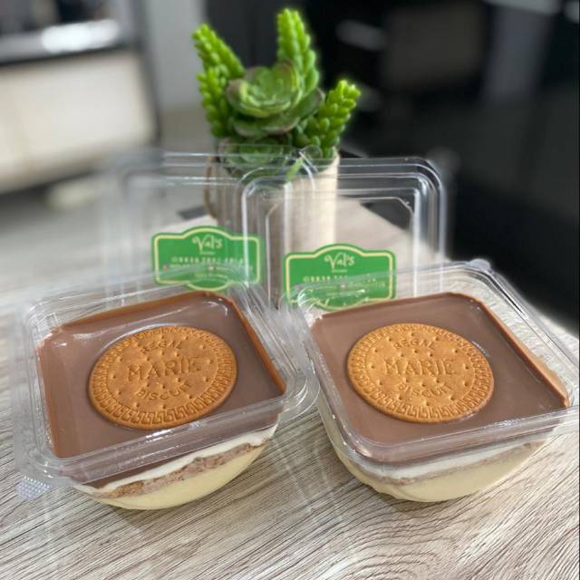 

Chocolate Regal Dessert Box